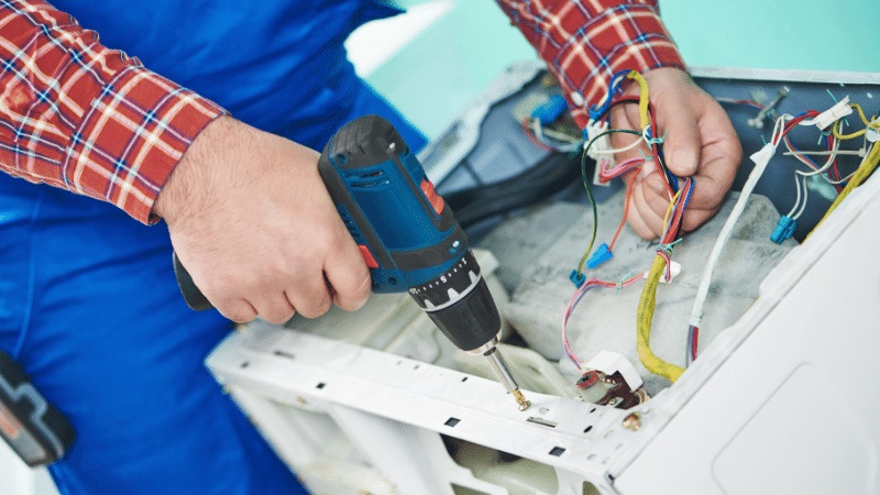 Karapürçek Franke Franke çamaşır makinesi kart tamiri – Su almama arızası orijinal parça ile giderildi. - Teknik servis örneği